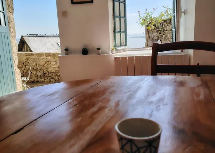 Chez Adèle Hébergement de vacances *