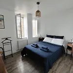 Chez Adele, Au Pied De L'abbaye بيت للعطل *