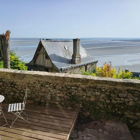 Chez Adele, Au Pied De L'abbaye *