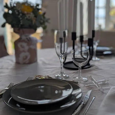 Chez Adele, Au Pied De L'abbaye بيت للعطل