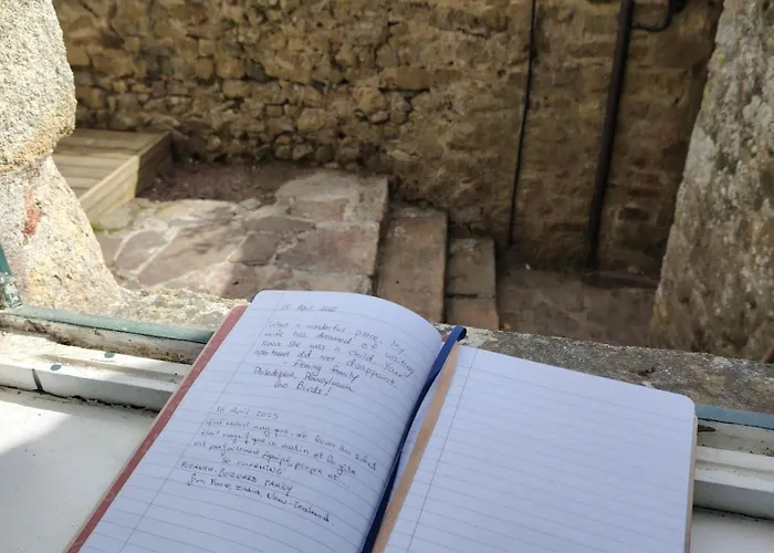 Semesterbostad Chez Adele, Au Pied De L'abbaye *